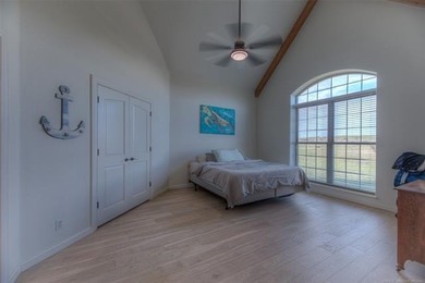 Private 10.81 M/L acre estate featuring two residences, an 80x40 - photo 27