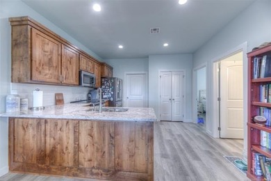 Private 10.81 M/L acre estate featuring two residences, an 80x40 - photo 46