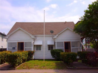 (private lake, pond, creek) Home Sale Pending in Corpus Christi Texas