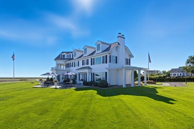 A rare and extraordinary offering, this iconic beachfront estate - photo 13