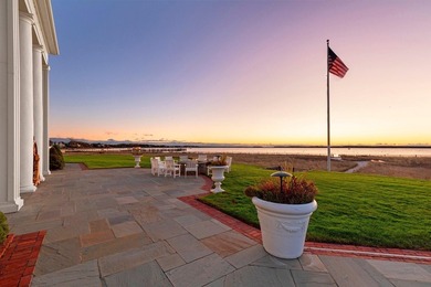 A rare and extraordinary offering, this iconic beachfront estate - photo 23