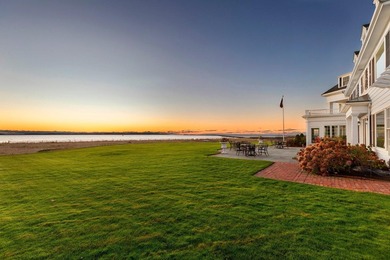 A rare and extraordinary offering, this iconic beachfront estate - photo 25