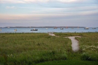 A rare and extraordinary offering, this iconic beachfront estate - photo 26
