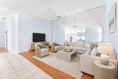 Immaculate two-bedroom, two-bath updated villa with a two-car - photo 4