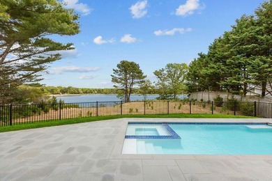 Mayflower Point, Orleans. This extraordinary waterfront estate - photo 14