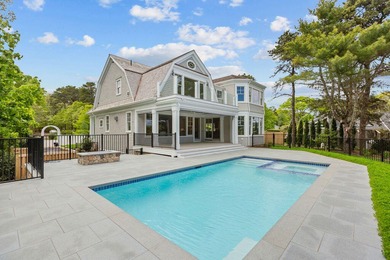 Mayflower Point, Orleans. This extraordinary waterfront estate - photo 17