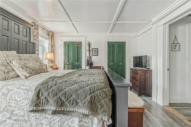 Must Be Seen to Be Believed! Some properties simply can't be - photo 21