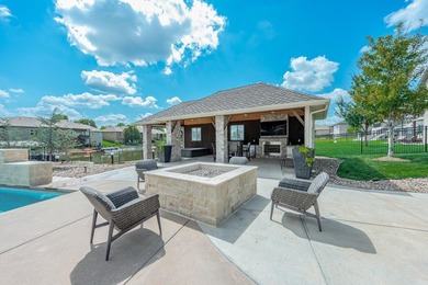 Luxury living with every detail in place! This stunning - photo 27