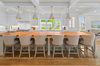 Mayflower Point, Orleans. This extraordinary waterfront estate - photo 35