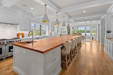 Mayflower Point, Orleans. This extraordinary waterfront estate - photo 36