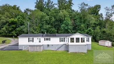 Immaculate Oakwood manufactured home on a permanent foundation - photo 2
