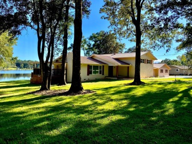 Dogwood Lake Home For Sale in Bonifay Florida