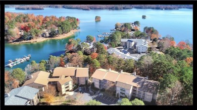 Lake Keowee Condo For Sale in Salem South Carolina