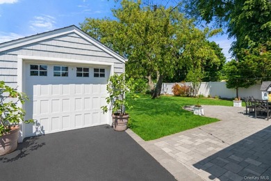 Welcome to this beautifully updated sprawling ranch in the - photo 28