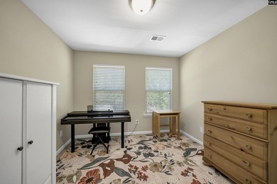 *** PRICED ADJUSTED To BELOW APPRAISAL*** Charming 3-Bedroom - photo 31