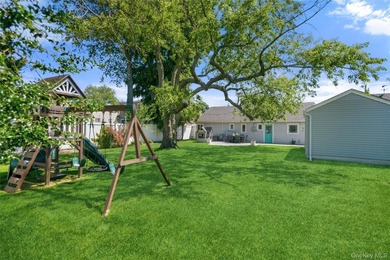 Welcome to this beautifully updated sprawling ranch in the - photo 33