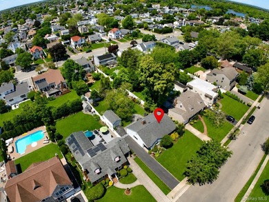 Welcome to this beautifully updated sprawling ranch in the - photo 36