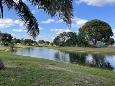 (private lake, pond, coastal) Home For Sale in Boynton Beach Florida