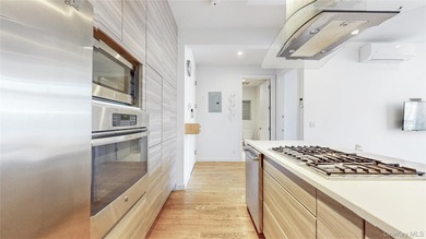 Welcome to unit 3B at 244 Franklin Avenue, set in one of