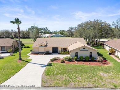 North Glen Lake Home For Sale in Weeki Wachee Florida