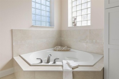 One or more photo(s) has been virtually staged. Fabulous - photo 34