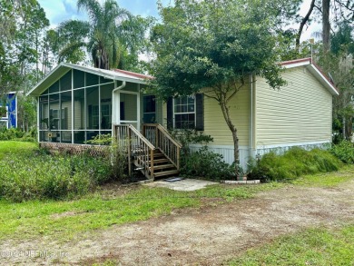 (private lake, pond, creek) Home For Sale in Hawthorne Florida