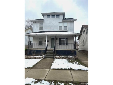 Detroit River Townhome/Townhouse Active Under Contract in Lincoln Park Michigan