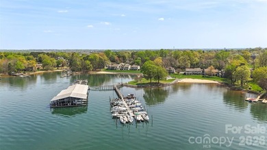 Welcome to 7619 Mariner Cove Drive in the highly sought-after - photo 2
