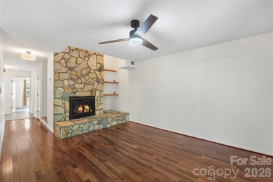 Welcome to 7619 Mariner Cove Drive in the highly sought-after - photo 9