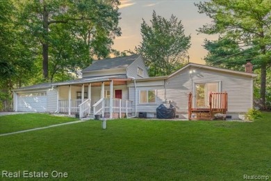 Lake Home Sale Pending in Lake Orion, Michigan