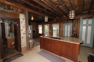 Victorian Canalfront Potential: 12621 Presbyterian Road Nestled - photo 17