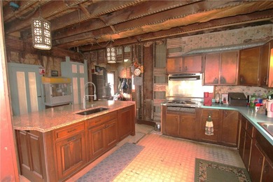 Victorian Canalfront Potential: 12621 Presbyterian Road Nestled - photo 19