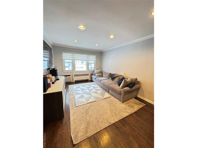 Private entrance beautiful garden apartment on first floor with - photo 7