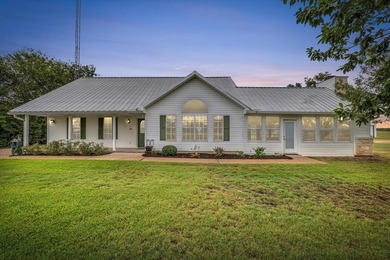 Trading House Reservoir Home For Sale in Waco Texas