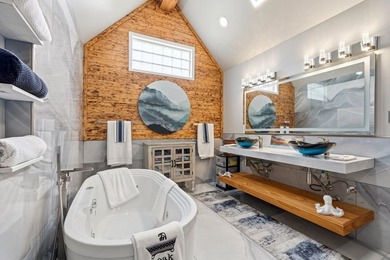 Welcome to the private community of Island Green, located in the - photo 20
