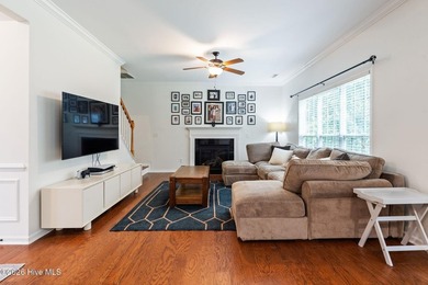 Welcome to this beautifully maintained home, perfectly situated - photo 20