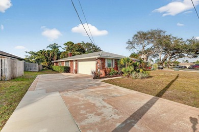 St. Lucie River Home Active Under Contract in Port Saint Lucie Florida