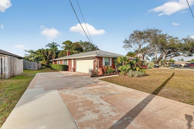 St. Lucie River Home For Sale in Port Saint Lucie Florida