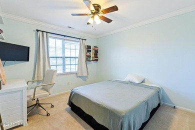 Welcome to this beautifully maintained home, perfectly situated - photo 32