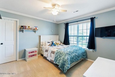 Welcome to this beautifully maintained home, perfectly situated - photo 33