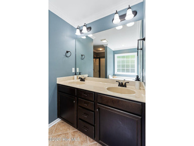 Welcome to this beautifully maintained home, perfectly situated - photo 44