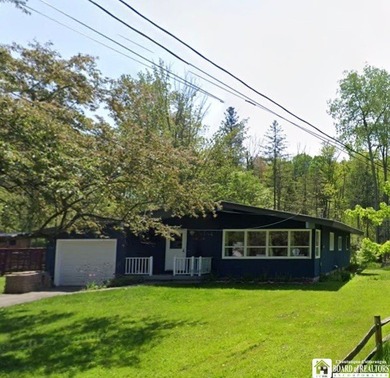 Chautauqua Lake Home Sale Pending in Lakewood New York