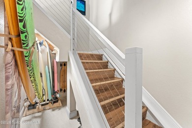 This condo set inside of Royal Mansions is private, surrounded - photo 4