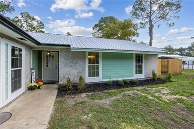 Discover your new home! This beautifully remodeled 2-bedroom - photo 1
