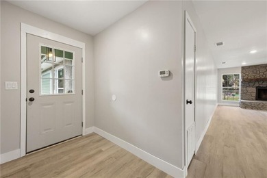 Discover your new home! This beautifully remodeled 2-bedroom - photo 8
