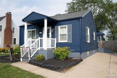 Welcome home to this beautifully maintained 3-bedroom - photo 4