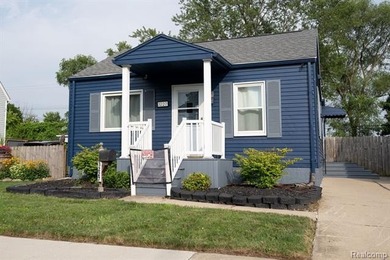 Welcome home to this beautifully maintained 3-bedroom - photo 5