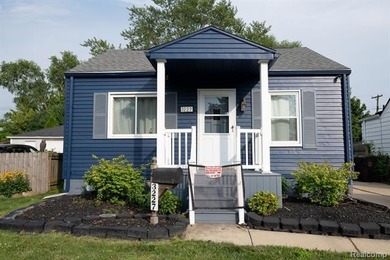 Welcome home to this beautifully maintained 3-bedroom - photo 10