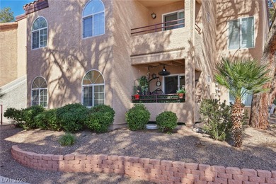 Centrally located condo, convenient access to shopping, dining