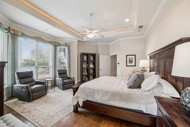 4BR 3.5BA 3,644+/- sf lakefront residence with Stunning Main - photo 14